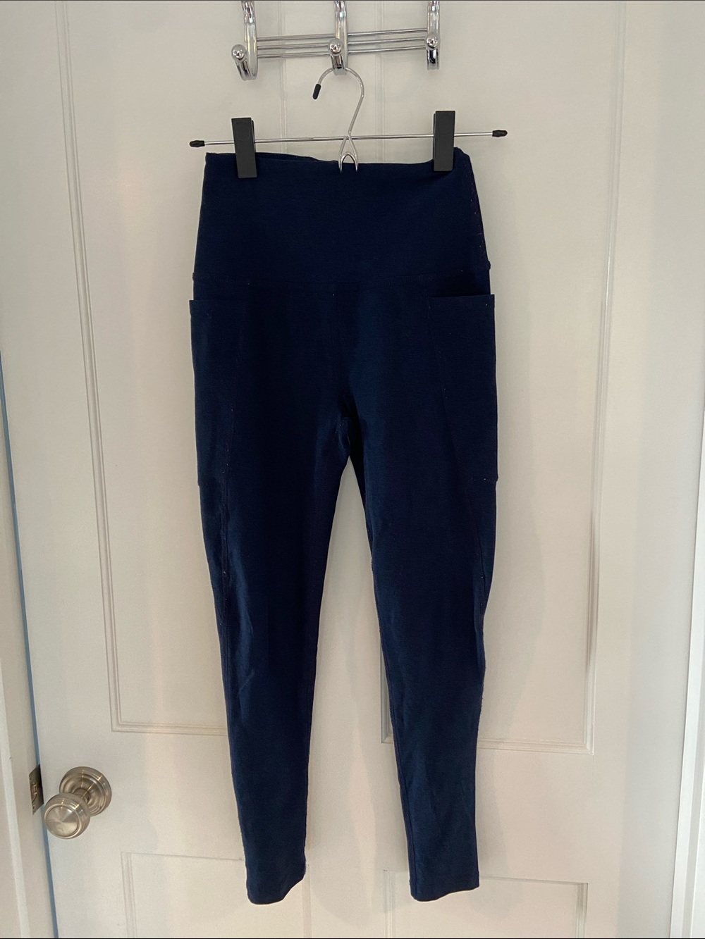 Beyond Yoga Navy High-Rise Leggings with Side Pockets